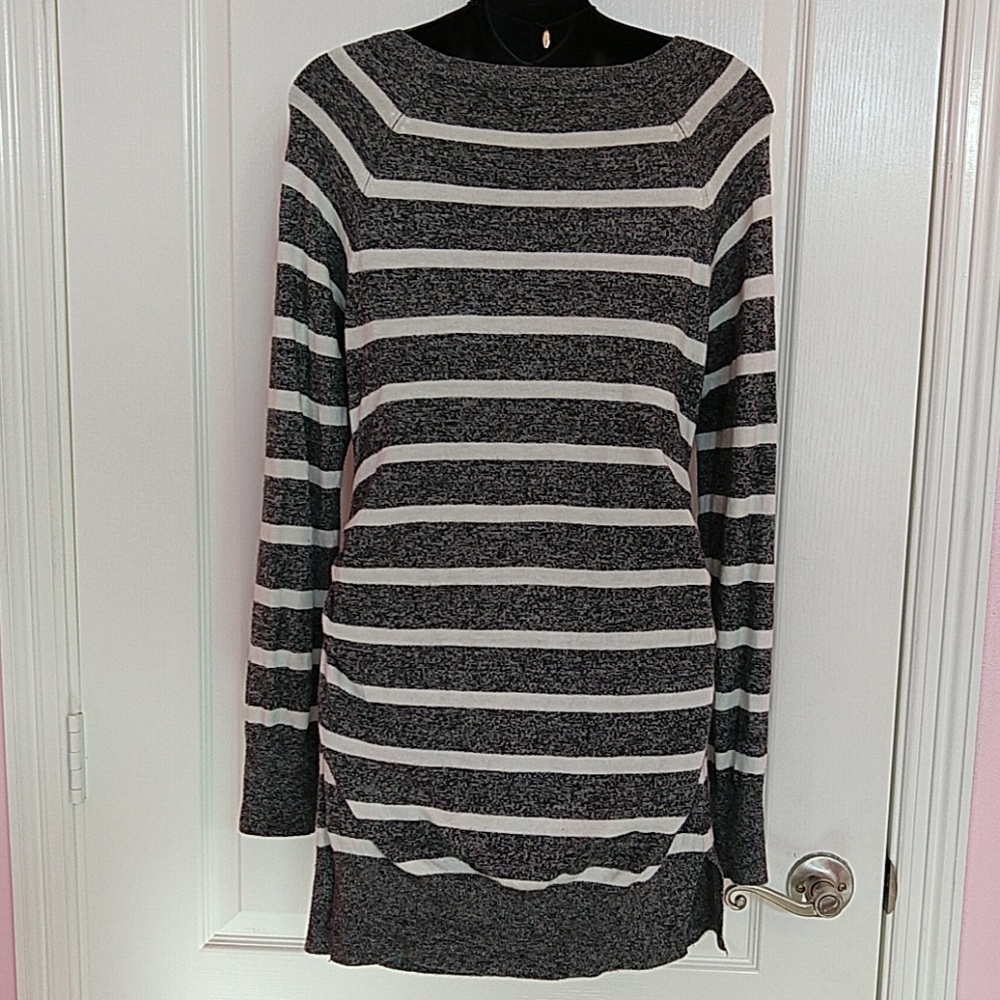 Maternity sweater dress - Picture 2 of 4